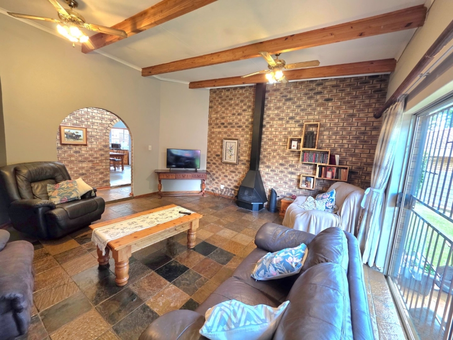 5 Bedroom Property for Sale in Panorama Free State